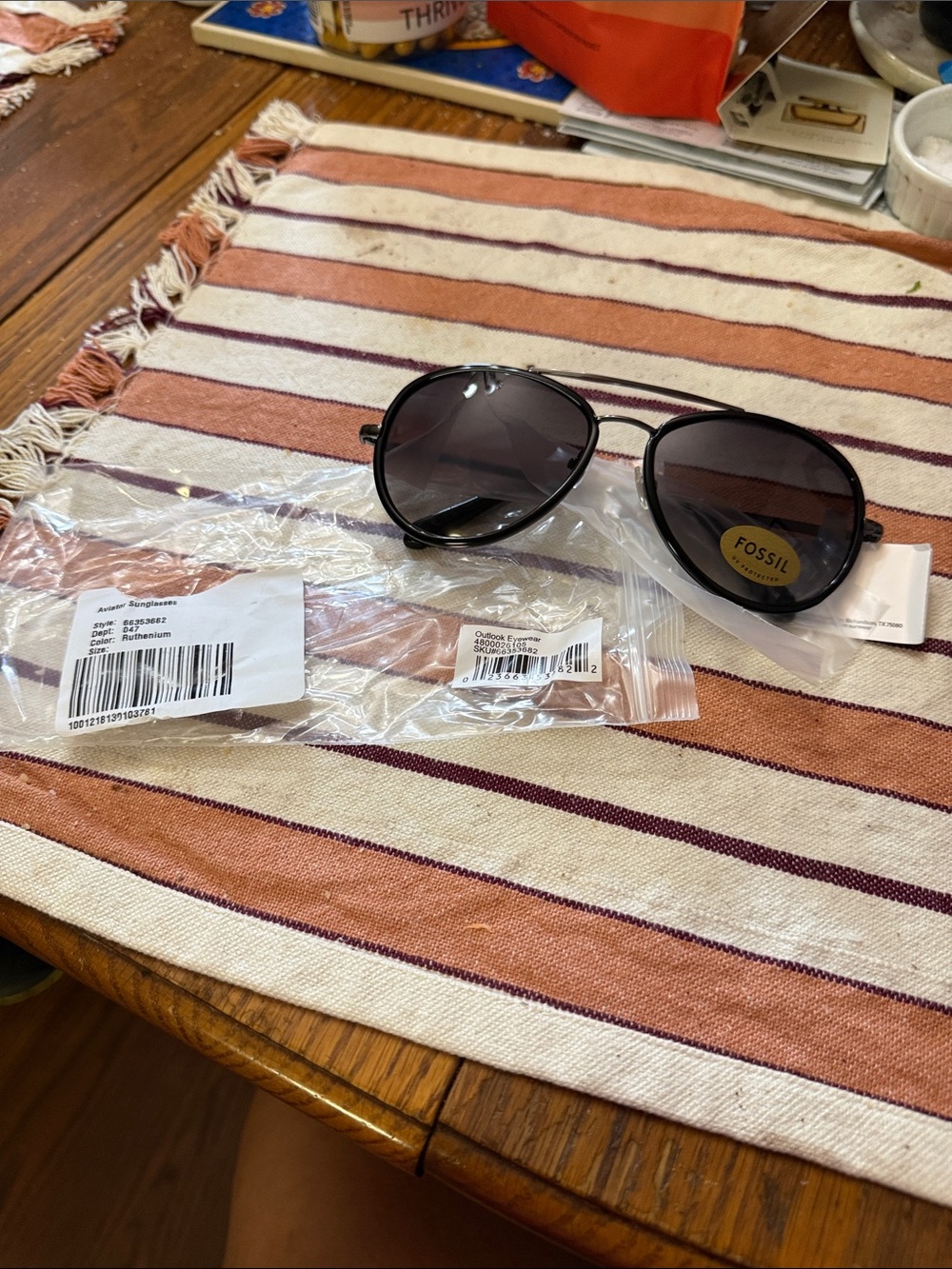 Fossil Black Round Aviator Sunglasses with Dark Lenses size 59 19 136